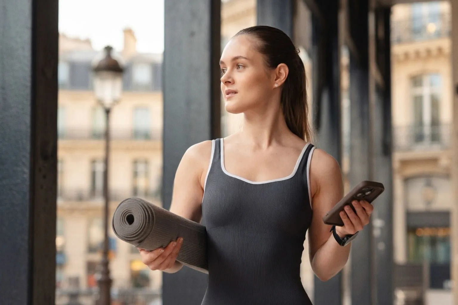 Yogalates : la méthode douce pour tonifier son corps après 50 ans